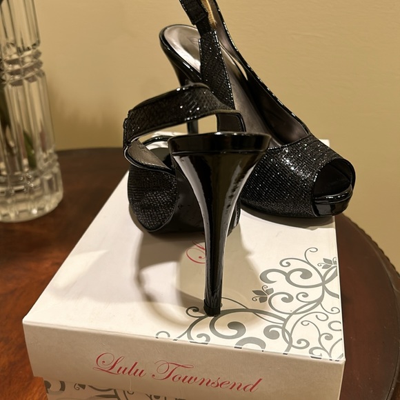Lulu Townsend Heels - Picture 4 of 7